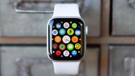 Apple запатентував Touch ID і камеру для смарт-годинників